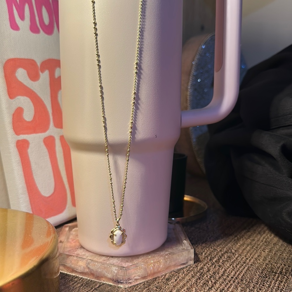 Kendra Scott Piper Necklace with White Howlite